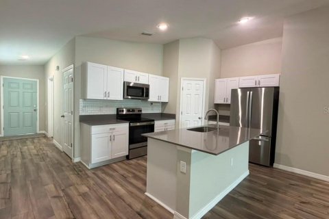 House in Haines City, Florida 3 bedrooms, 150.04 sq.m. № 2284684 - photo 5