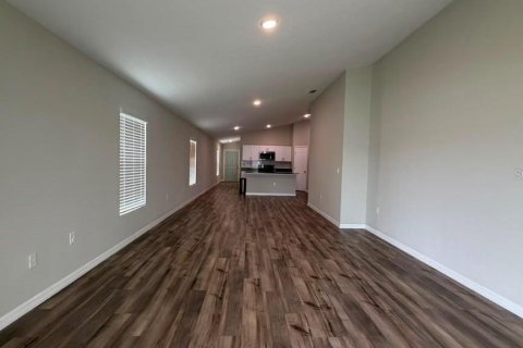 House in Haines City, Florida 3 bedrooms, 150.04 sq.m. № 2284684 - photo 10