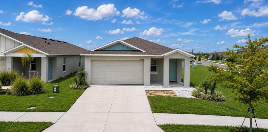House in Haines City, Florida 3 bedrooms, 150.04 sq.m. № 2284684