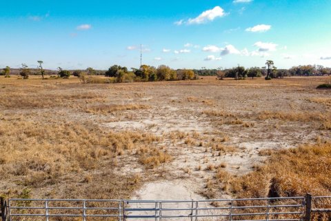Propiedad comercial en venta en Okeechobee, Florida № 2262299 - foto 3