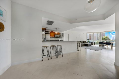 Condominio en venta en Aventura, Florida, 2 dormitorios, 146.6 m2 № 1756934 - foto 28