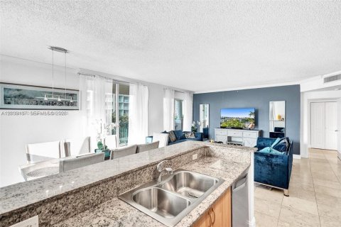 Copropriété à louer à Sunny Isles Beach, Floride: 3 chambres, 134.62 m2 № 2089551 - photo 19