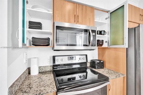 Copropriété à louer à Sunny Isles Beach, Floride: 3 chambres, 134.62 m2 № 2089551 - photo 14