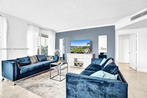 Copropriété à louer à Sunny Isles Beach, Floride: 3 chambres, 134.62 m2 № 2089551 - photo 6