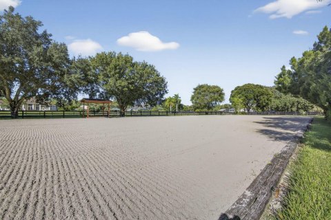 Купить виллу или дом в Веллингтон, Флорида 5 комнат, 165.55м2, № 2085182 - фото 3