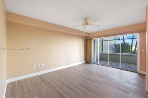 Adosado en venta en Fort Myers, Florida, 3 dormitorios, 226.31 m2 № 1503605 - foto 10