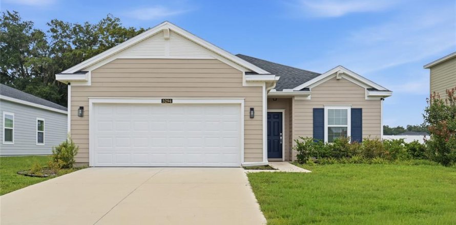 House in Ocala, Florida 3 bedrooms, 163.04 sq.m. № 2220060