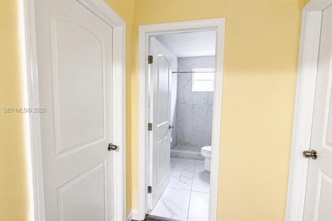Villa ou maison à vendre à Miami, Floride: 5 chambres, 176.79 m2 № 2349010 - photo 26