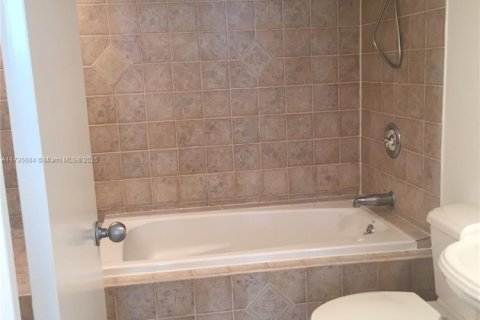 Copropriété à vendre à Miami, Floride: 1 chambre, 73.11 m2 № 1940755 - photo 9