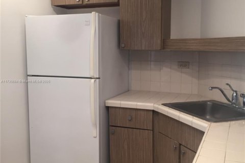 Copropriété à vendre à Miami, Floride: 1 chambre, 73.11 m2 № 1940755 - photo 7