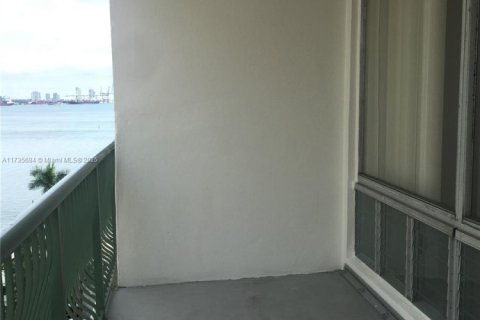 Copropriété à vendre à Miami, Floride: 1 chambre, 73.11 m2 № 1940755 - photo 11