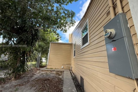 Снять в аренду виллу или дом в Уэст-Палм-Бич, Флорида 3 спальни, 110.74м2, № 1992295 - фото 24