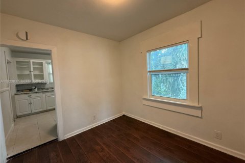 Снять в аренду виллу или дом в Уэст-Палм-Бич, Флорида 3 спальни, 110.74м2, № 1992295 - фото 19