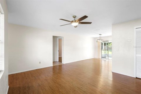 House in Deltona, Florida 3 bedrooms, 101.08 sq.m. № 1884339 - photo 11