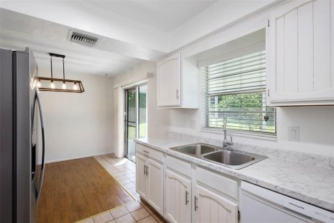 House in Deltona, Florida 3 bedrooms, 101.08 sq.m. № 1884339 - photo 16