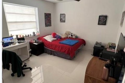 Condo in Miami, Florida, 3 bedrooms  № 1738403 - photo 5