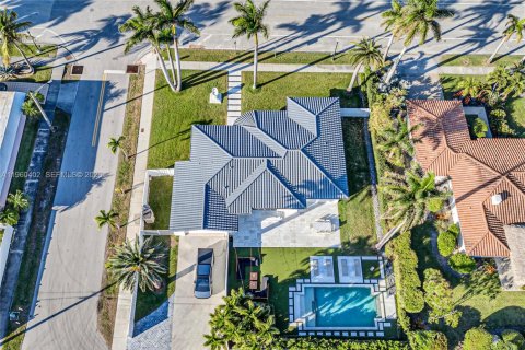 Villa ou maison à louer à Hollywood, Floride: 4 chambres, 180.6 m2 № 2027595 - photo 3