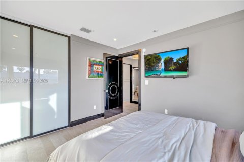 Villa ou maison à louer à Hollywood, Floride: 4 chambres, 180.6 m2 № 2027595 - photo 23