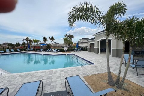 Townhouse in Davenport, Florida 3 bedrooms, 190.82 sq.m. № 1796880 - photo 12