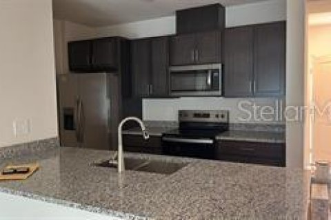 Townhouse in Davenport, Florida 3 bedrooms, 190.82 sq.m. № 1796880 - photo 3