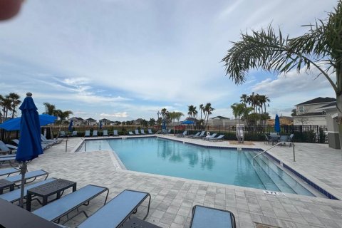 Townhouse in Davenport, Florida 3 bedrooms, 190.82 sq.m. № 1796880 - photo 13