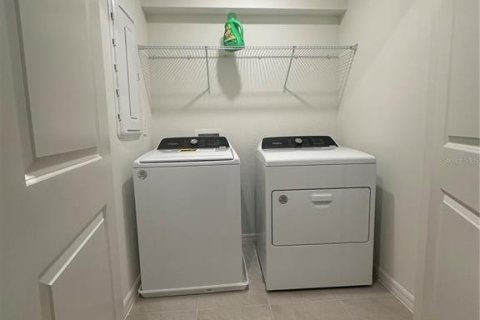 Townhouse in Davenport, Florida 3 bedrooms, 190.82 sq.m. № 1796880 - photo 9