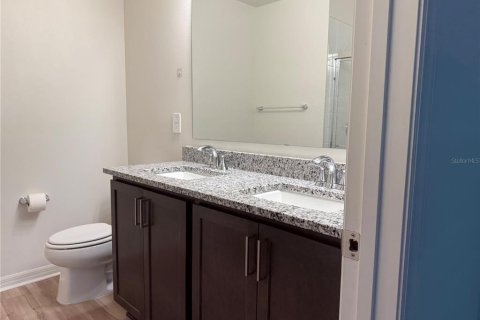 Townhouse in Davenport, Florida 3 bedrooms, 190.82 sq.m. № 1796880 - photo 18