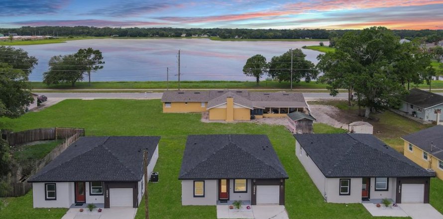 Villa ou maison à Sanford, Floride 3 chambres, 121.05 m2 № 2147751
