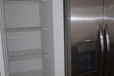 Adosado en venta en Miami, Florida, 3 dormitorios, 122.72 m2 № 1964641 - foto 5