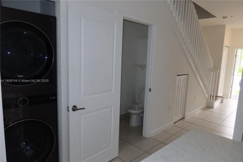 Adosado en venta en Miami, Florida, 3 dormitorios, 122.72 m2 № 1964641 - foto 9