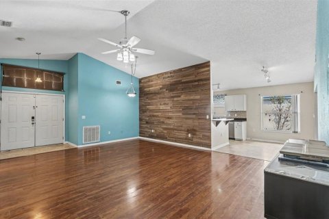 Villa ou maison à vendre à Lakeland, Floride: 3 chambres, 149.76 m2 № 2411605 - photo 5
