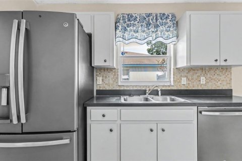 Villa ou maison à vendre à Lakeland, Floride: 3 chambres, 149.76 m2 № 2411605 - photo 18