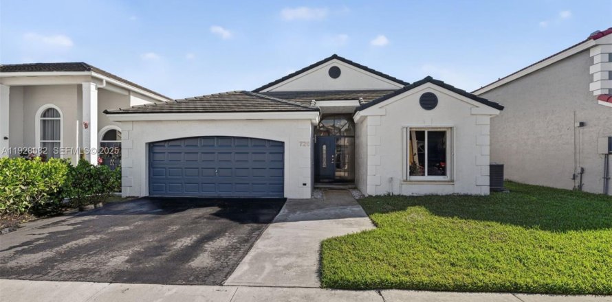 Villa ou maison à Davie, Floride 3 chambres, 128.58 m2 № 1988200