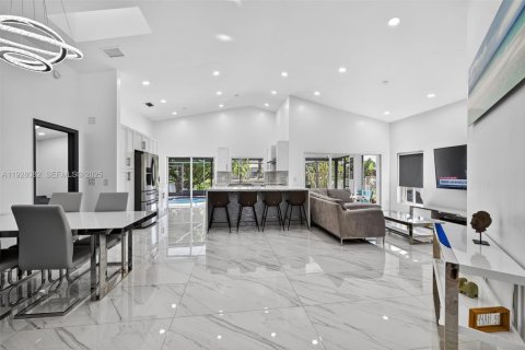 Villa ou maison à vendre à Davie, Floride: 3 chambres, 128.58 m2 № 1988200 - photo 2