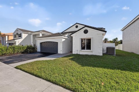 Villa ou maison à vendre à Davie, Floride: 3 chambres, 128.58 m2 № 1988200 - photo 27