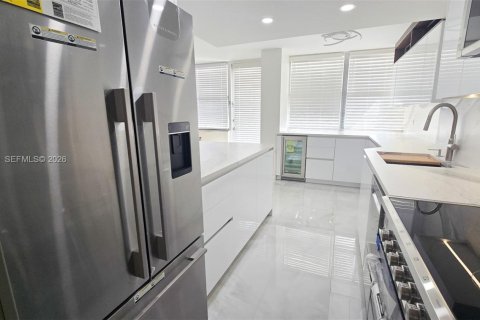 Снять в аренду кондоминиум в Санни-Айлс-Бич, Флорида 2 спальни, 119.57м2, № 2004992 - фото 8