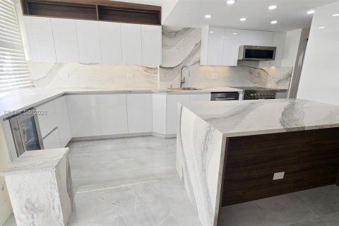 Снять в аренду кондоминиум в Санни-Айлс-Бич, Флорида 2 спальни, 119.57м2, № 2004992 - фото 6