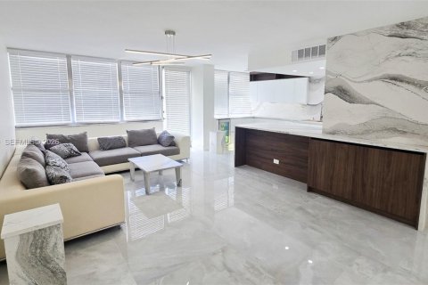 Кондоминиум с 2 спальнями в Санни-Айлс-Бич, Флорида № 2004992