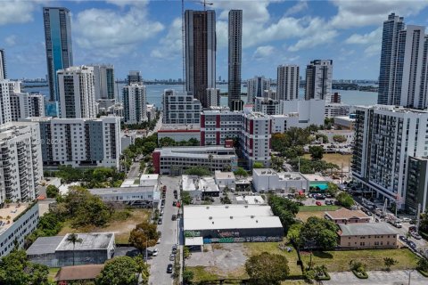 Купить коммерческую недвижимость в Майами, Флорида № 1958864 - фото 5