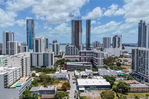 Купить коммерческую недвижимость в Майами, Флорида № 1958864 - фото 7