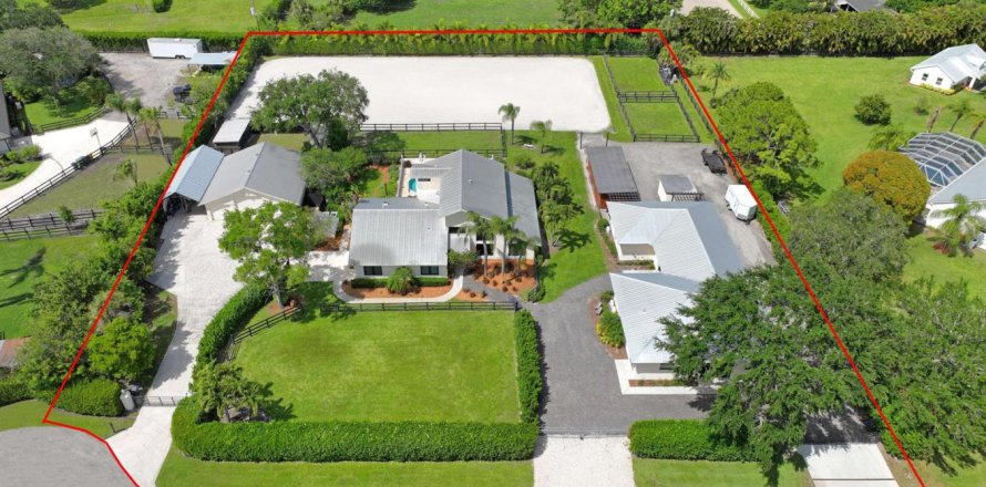 Villa ou maison à Wellington, Floride 4 chambres, 265.24 m2 № 2146536