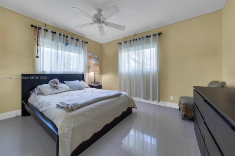 Casa en venta en Oakland Park, Florida, 3 dormitorios, 159.7 m2 № 1937564 - foto 26