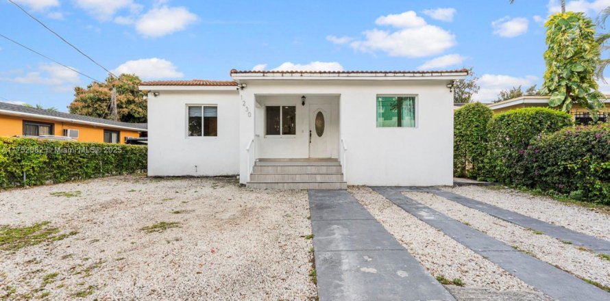 Immobilier commercial à Miami, Floride 107.77 m2 № 1985489