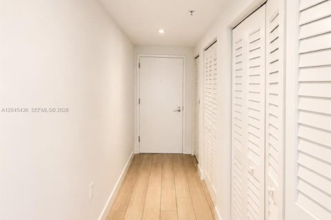 Купить кондоминиум в Майами, Флорида 2 спальни, 80.08м2, № 2243217 - фото 7
