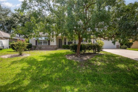 House in Ocala, Florida 3 bedrooms, 150.59 sq.m. № 1813113 - photo 1