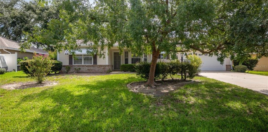 House in Ocala, Florida 3 bedrooms, 150.59 sq.m. № 1813113