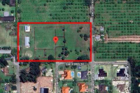 Commercial property in Miami, Florida № 2076937 - photo 3