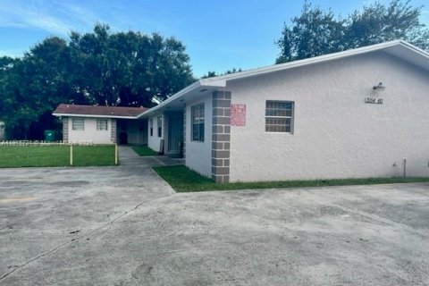 Appartement à louer à Miami, Floride: 2 chambres, 69.68 m2 № 1971461 - photo 2