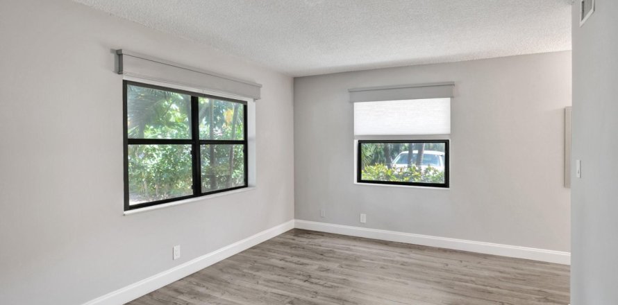Condo in Coral Springs, Florida, 2 bedrooms  № 1135384