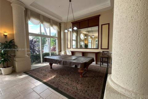 Condo in Sunny Isles Beach, Florida, 1 bedroom  № 1963554 - photo 8